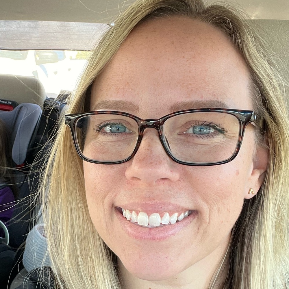 Meet your Posher, Kelly